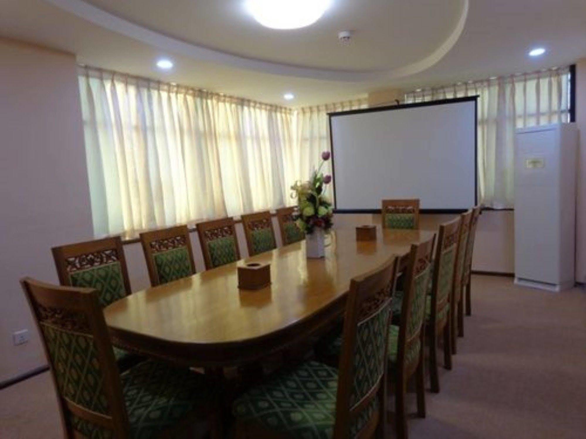 Отель Royal Khattar 3*